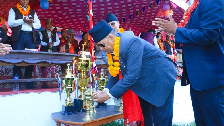 प्रथम मुसिकोट मेयर रनिङ कप लुम्बिनी प्रदेश सांसद डिल्लीराज भुसालद्वारा उद्घाटन